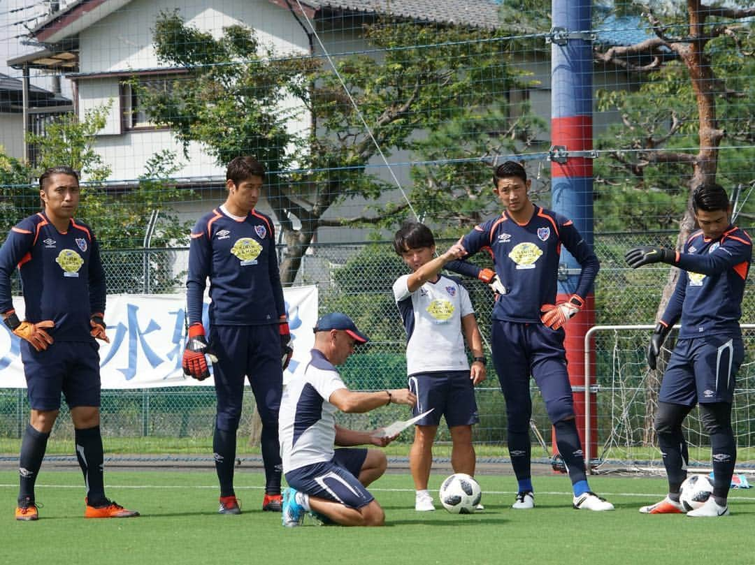 波多野豪さんのインスタグラム写真 - (波多野豪Instagram)「🇪🇸Familia🇯🇵家族 #fctokyo #ships #tokyo #gh50」12月6日 16時43分 - gohatano50