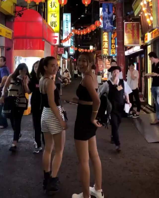 青山舞莉のインスタグラム：「china town #tb #chinatown #中華街 #横浜 #tokyoeats」