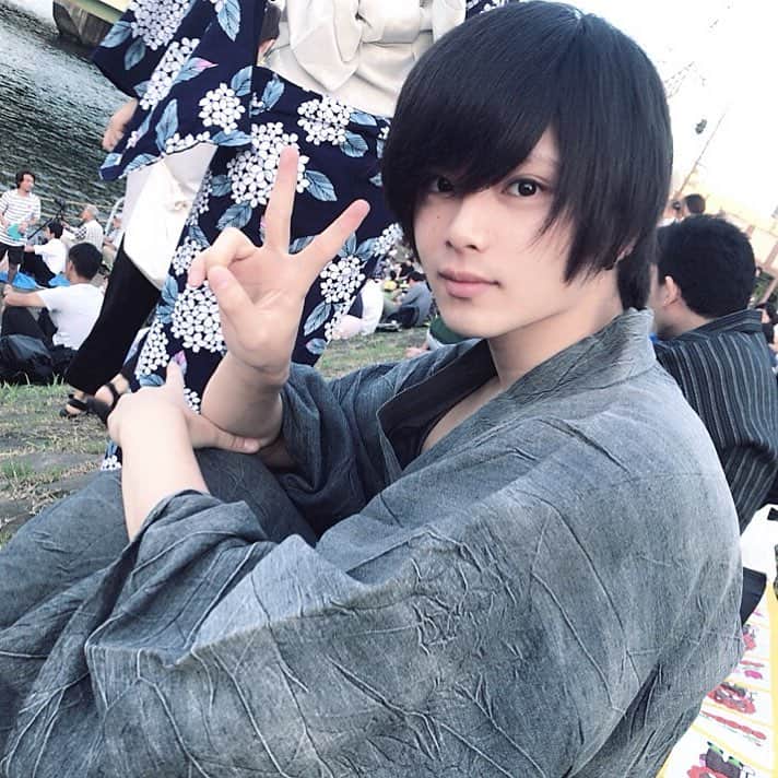 なつめゆうだいのインスタグラム：「・ ・ 季節外れの浴衣 彼氏感もなにもない ・ ・ #今年は家族と過ごす時間が多くて幸せ  #皆さんは正月なにしますか  #冬の歯医者は怖いんだよ」