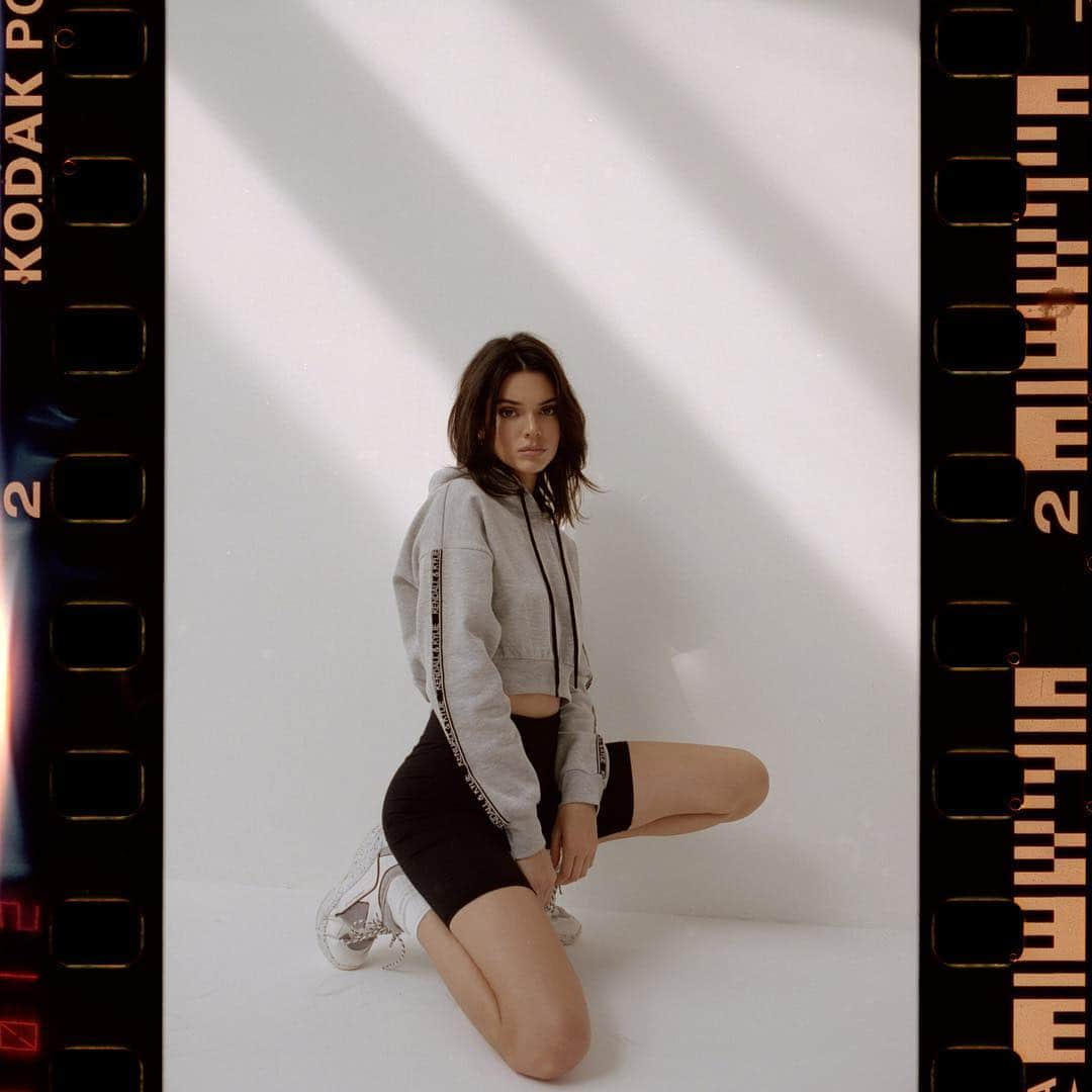 ケンダル・ジェンナーさんのインスタグラム写真 - (ケンダル・ジェンナーInstagram)「sasha’s film for @kendallandkylie @sashasamsonova」12月8日 0時32分 - kendalljenner