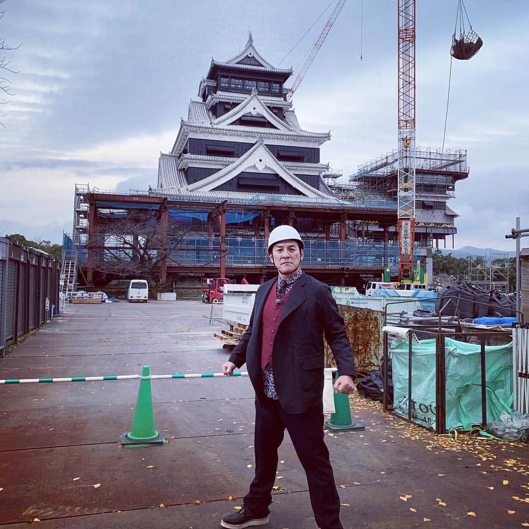 ピエール瀧さんのインスタグラム写真 - (ピエール瀧Instagram)「がんばれ熊本城！好きだぜ熊本城！」12月7日 16時56分 - pierre_taki