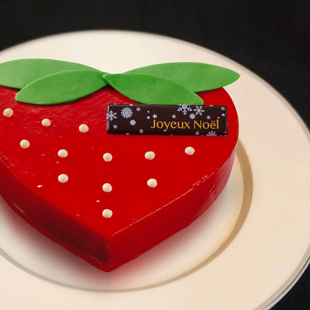 ルミネ公式のインスタグラム：「ショッピングに出かけたら、クリスマスケーキの予約を忘れずに！ [ #LUMINEMAGAZINE ] #lumine #ルミネ #ルミネ北千住 #ダロワイヨ #DALLOYAU #DALLOYAUJAPON #フレーズドノエル #クリスマスケーキ #ケーキ #Noel #Christmas #Xmas #Christmascake #sweet #sweets #dessert #instasweets #food #instafood #yummy #follow #followme #フォロー http://magazine.lumine.ne.jp/?p=79429」