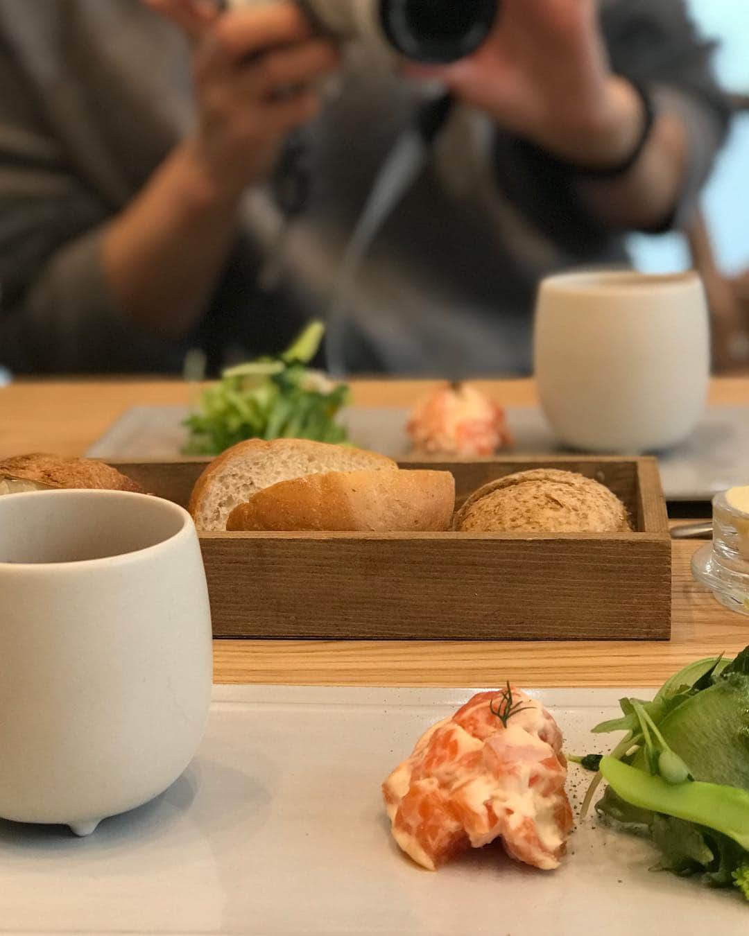 toomoo0808のインスタグラム：「一緒に居て居心地のいいヒトと 美味しい物食べれて 昨日も楽しかったな☆*ﾟ 来年はもっと美味しくて素敵な場所巡りしたい❤︎ お買い物も好きだけど、同じくらいランチとカフェのはしごも好き♡ϋ♡  #札幌ランチ #札幌カフェ #札幌カフェ巡り #カフェ好きな人と繋がりたい #cafe #coffee #札幌 #sapporocafe #poroco」