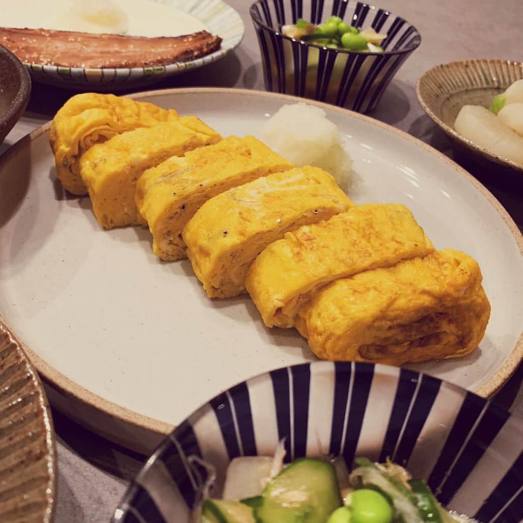 佐々木希さんのインスタグラム写真 - (佐々木希Instagram)「母、ありがとう！ 私が作ったのはだし巻き卵のみ😚笑 甘えました😚 本当、料理の色んなこと参考になるなぁ。流石です。。 #希んちのごはん」12月7日 20時25分 - nozomisasaki_official
