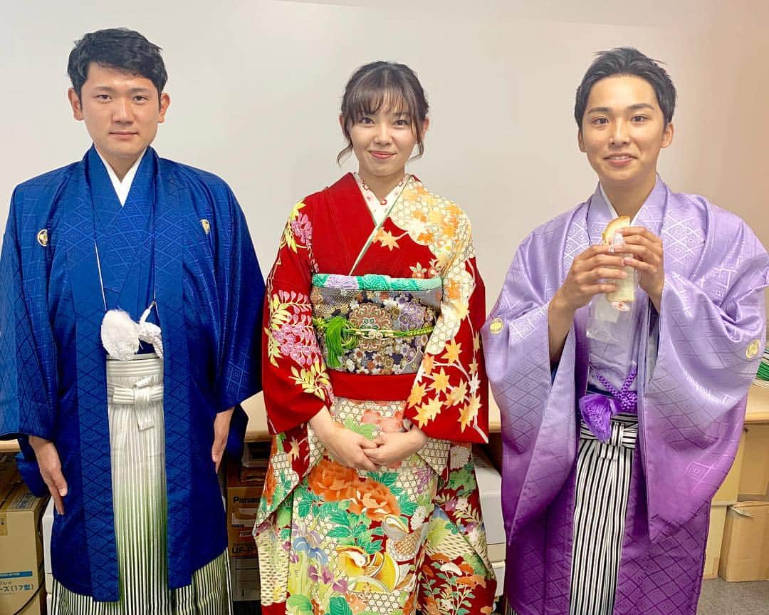 京面龍太郎のインスタグラム：「そして同じく正月を見据える今年入社組。 （約1名サンドイッチ食ってます） #福光可奈子 #久保田康祐 #中元翔一」