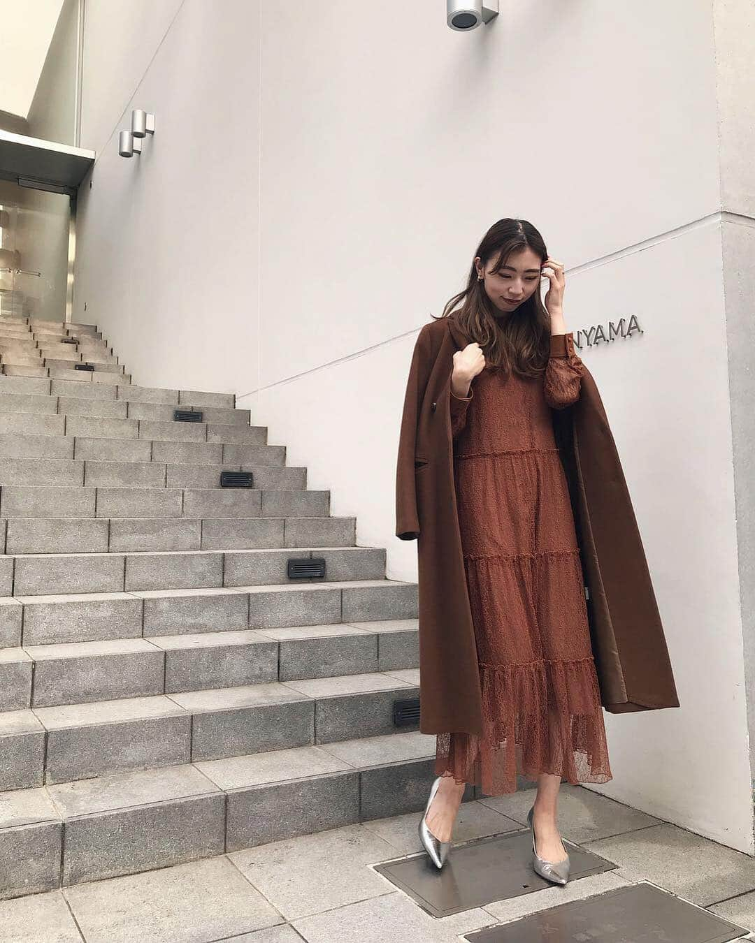 Ameri VINTAGE LUMINE SHINJUKUさんのインスタグラム写真 - (Ameri VINTAGE LUMINE SHINJUKUInstagram)「. 12/8 ( Sat.) NEW ARRIVAL✨ .  SHIRRING SHEER DRESS BEG / BRN / KHA ¥13,000 (税込) . ルミネ新宿 / ZOZO限定✨ 明日発売のレースで覆われたデザインドレス♡ すでに入荷前からお問い合わせも沢山頂いております👏🏼早い者勝ち！ . #amerivintage #ameri #fashion #onepierce #dress #ワンピース #ドレス #ルミネ2 #お呼ばれワンピ #lumine新宿」12月7日 23時15分 - ameri_shinjuku