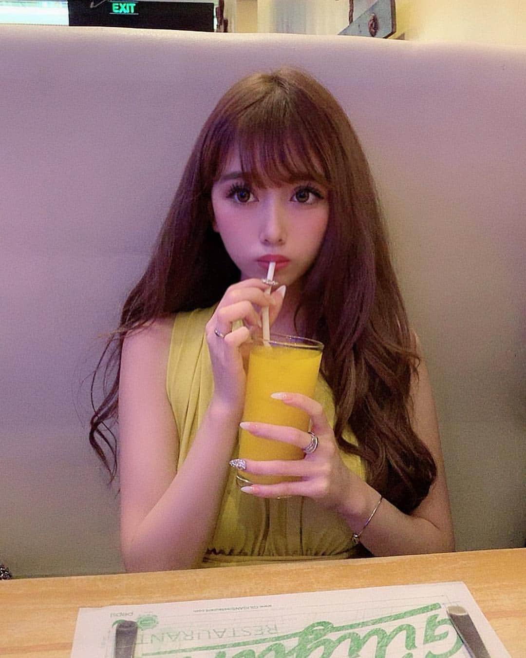 大浦央菜さんのインスタグラム写真 - (大浦央菜Instagram)「. cheers🍹 . ひろの大好物マンゴーの100%ジュース🥭💜 . .  #高校生 #jk #18 #girl #girl  #instalike #instagram  #l4l  #selfie #selfies #instafashion #like4like #likeforlike  #いいね返し #jk  #女子高生 #jk #japanese #japan  #flf #fff #ff #fashion  #barbie #trip」12月8日 14時16分 - ___910910___