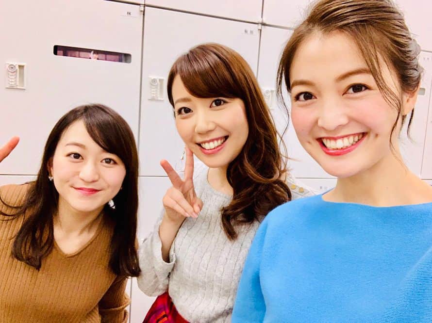 須黒清華のインスタグラム：「昨日の番組終わり♪ 深夜のアナウンス部にて。 福田アナと片渕アナ、そして森本アナも参加〜♡ 片渕アナも私も代打の一週間だったので、珍しいメンバーが揃いました(^^) 今年もあと少し、全力で駆け抜けましょ〜‼︎ #テレ東アナウンサー #森本智子 さん #福田典子 #片渕茜 #須黒清華 #深夜組 #wbs #ワールドビジネスサテライト #日経プラス10 #スポーツウォッチャー」