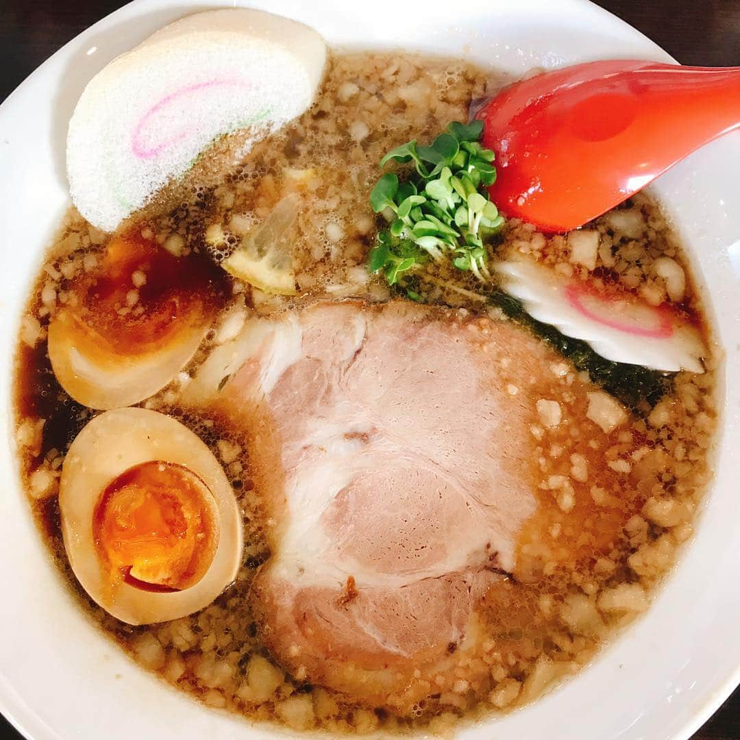 葛巻舞香さんのインスタグラム写真 - (葛巻舞香Instagram)「😋😋😋 #岩手#盛岡#ラーメン#煮干しラーメン#ラーメン脳#中華そば#中華そば盛岡煮干センター#さっぱり#こってり#こってりだけどさっぱり#さっぱりだけどこってり#濃い味#レモン#かいわれ#いい仕事してる#麺がもちもち#ひとりラーメン#食べる時は食べる#ラーメン好き#あー美味しかった#ごちそうさまでした」12月8日 18時38分 - maika.kzm