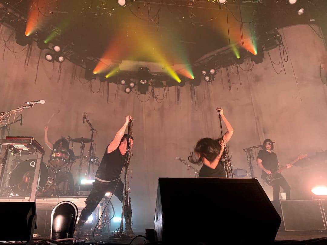 ハウ・トゥ・デストロイ・エンジェルスのインスタグラム：「“Parasite” at the Palladium with @nineinchnails Photo by @tiffanyistiffany」