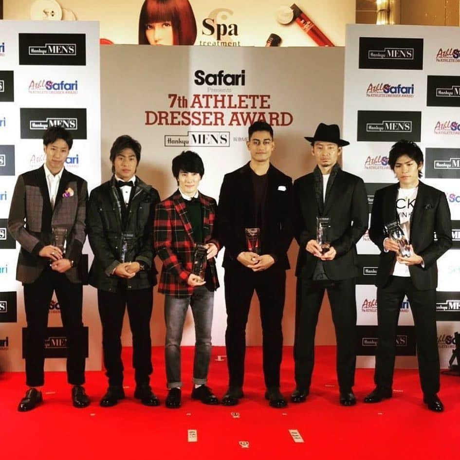 加藤凌平のインスタグラム：「素敵な賞を頂きました🎊 #AthleteDresserAward  #アスリートドレッサーアワード」