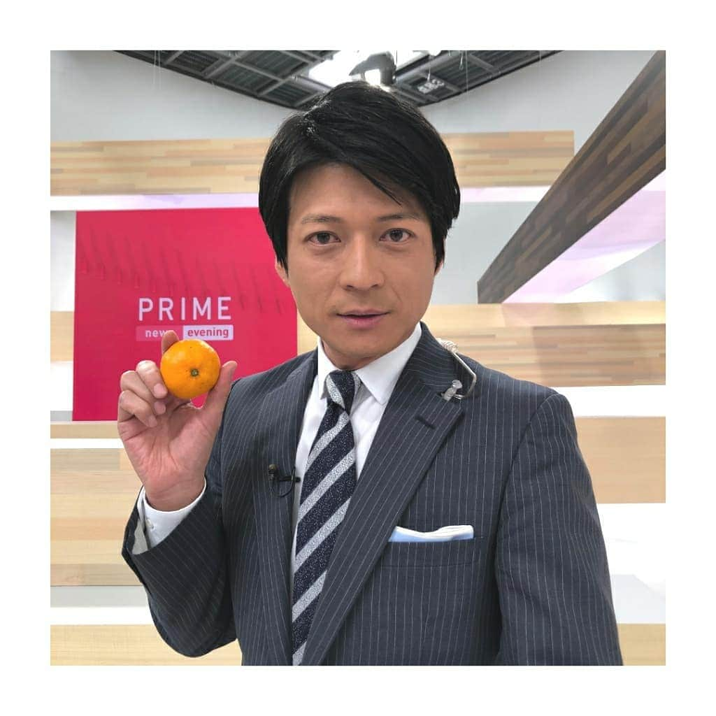 海老原優香さんのインスタグラム写真 - (海老原優香Instagram)「🍊🍊🍊 寒いロケから帰ってくると、、、 島田さんと倉田さんとの 束の間ほっこりタイムでした😌  #みかん #こたつの上で食べたいなぁ #ディズニー新エリア#美女と野獣#ロケ帰り #寒いと鼻赤くなりますよね」12月8日 21時41分 - ebioffi