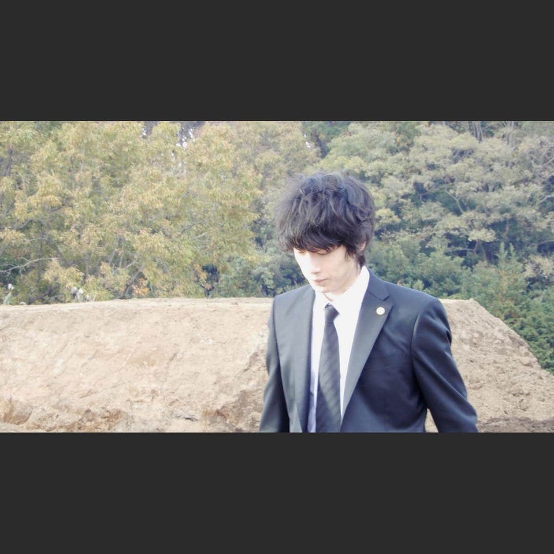 坂口健太郎のインスタグラム：「この前解禁しました、 １月期土曜ドラマ「イノセンス 冤罪弁護士」に、出演します^ ^ 来年お楽しみに☺️」