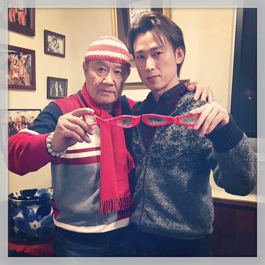 山崎勝之さんのインスタグラム写真 - (山崎勝之Instagram)「ウルトラセブン！ ファンミーティングとても楽しかったです♪ セブンファンの皆様と時間を共有できて幸せでした♪ #ウルトラセブン #同時に変身!? #モロボシダン #カザモリ」12月8日 23時02分 - chan_yama