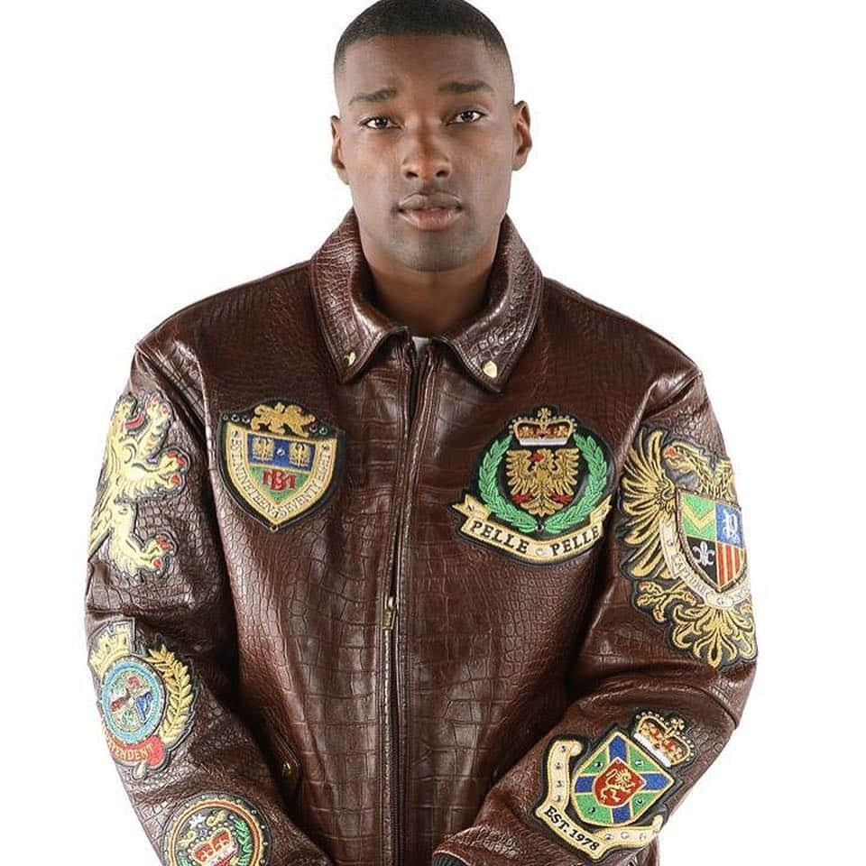 ペレペレのインスタグラム：「Pelle Pelle's Coat of Arms, now on Sale for $329! www.pellepelle.com」