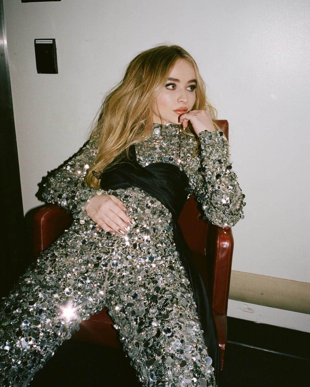 サブリナ・カーペンターさんのインスタグラム写真 - (サブリナ・カーペンターInstagram)12月9日 5時52分 - sabrinacarpenter