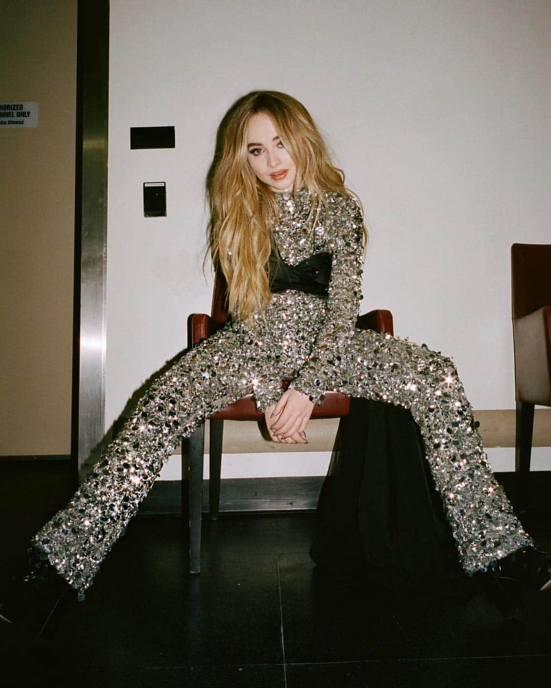 サブリナ・カーペンターさんのインスタグラム写真 - (サブリナ・カーペンターInstagram)12月9日 5時52分 - sabrinacarpenter