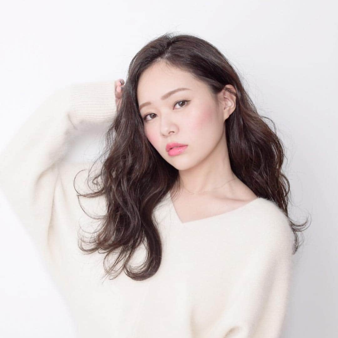 畑美有さんのインスタグラム写真 - (畑美有Instagram)「. #kiki_hair_studio さんで撮影❤︎ ありがとうございました🌹 #関西モデル#作品撮り#被写体#立命館大学 #instagood#instalike#instalikes #haircut#haircolor#hairstyle#hair #photo#photography#winter#winterhair」12月9日 12時00分 - miyu_hata02