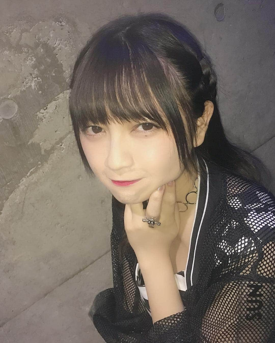 廣川奈々聖さんのインスタグラム写真 - (廣川奈々聖Instagram)「⚡🖤⚡」12月9日 15時28分 - nanaseven7_u_u