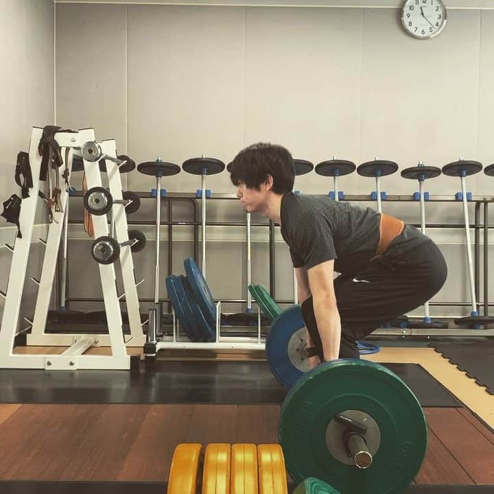 高山峻野のインスタグラム：「血管ちぎれそう、、 #110mh」