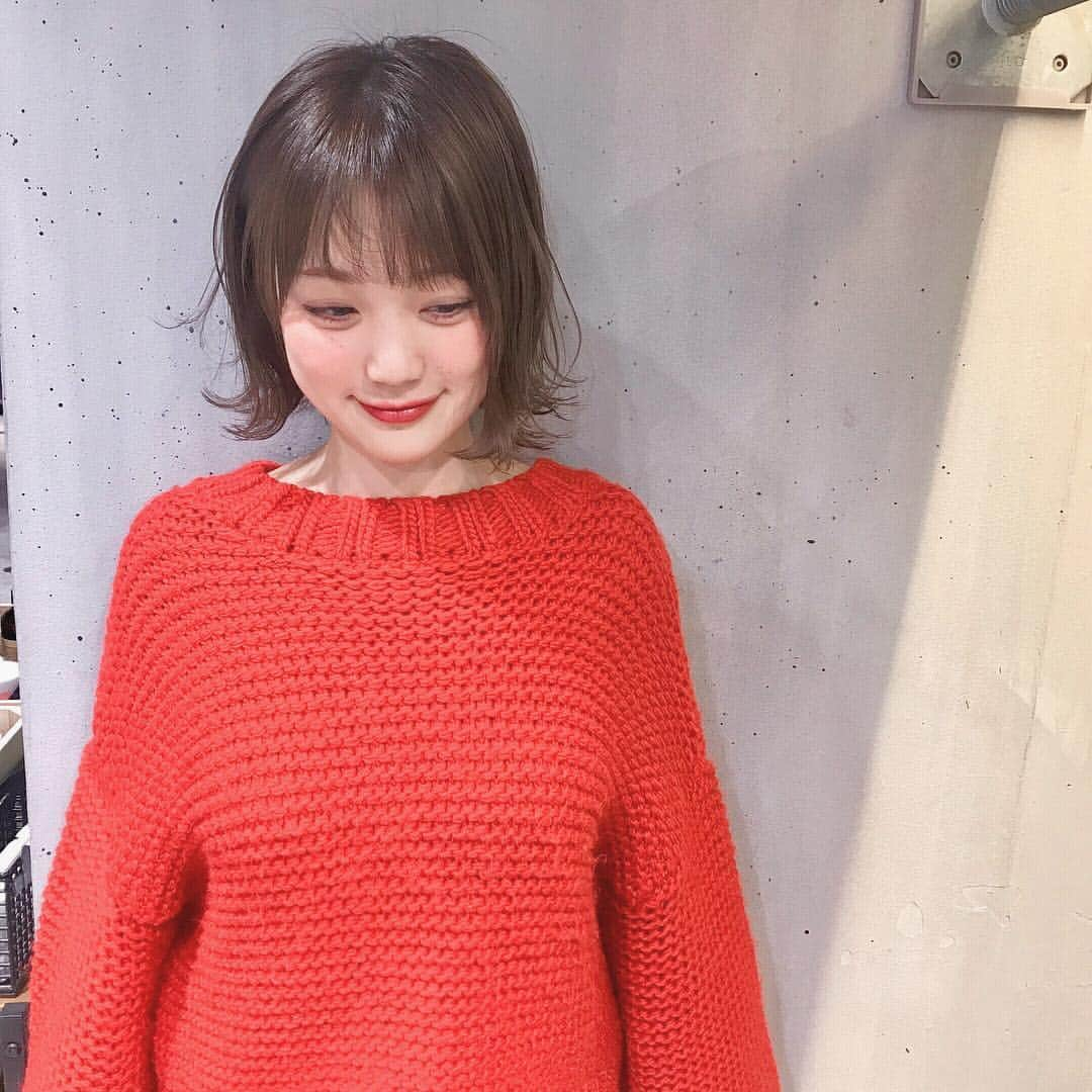 瀬川あやかさんのインスタグラム写真 - (瀬川あやかInstagram)「* 実は最後かもしれないおたけカラーおたけカット。 寂しいけど今回も最高でした。 ありがとうございます。 いつも通り いつも通り 年は越すし平成も終わる。 苗字がかわる ハサミを置く みんな進んでるー」12月9日 15時53分 - segawa_ayaka