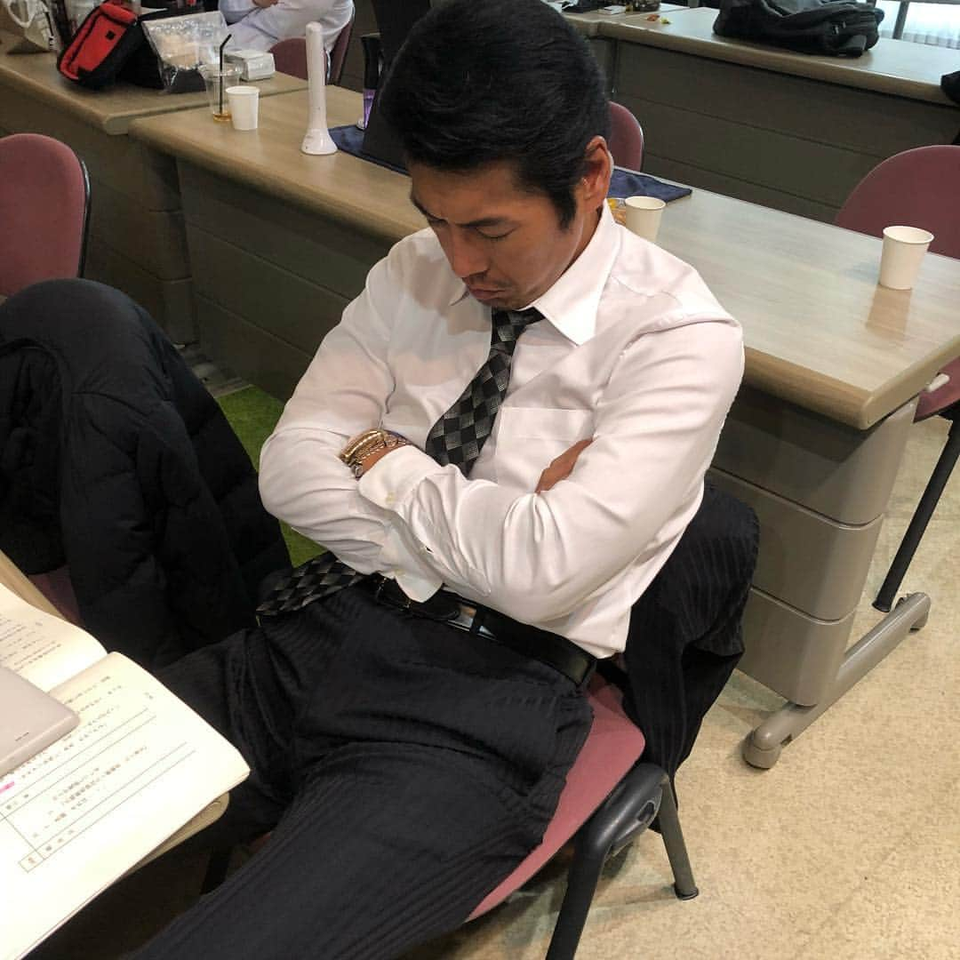 山口祥行さんのインスタグラム写真 - (山口祥行Instagram)「兄ィだけじゃない‼️寝てる💤 #松田一三  #日本統一」12月9日 17時37分 - yamariguez