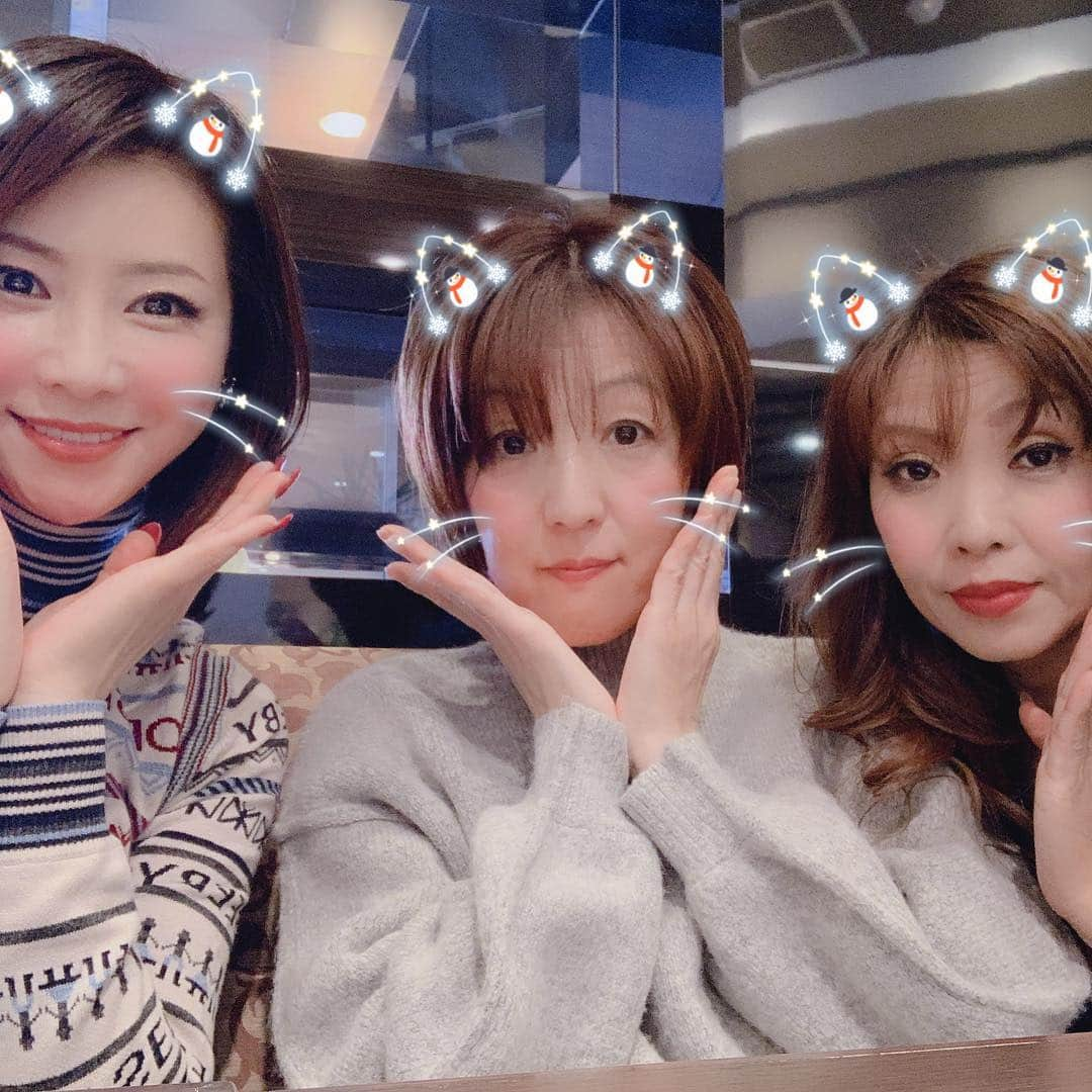 水谷雅子さんのインスタグラム写真 - (水谷雅子Instagram)「休日は中学校からの仲のいい友達とランチ💖💖💖😃 #ナンカレー #インドカレー #中辛 #仲のいい友達#同じクラス #楽しいランチ #いつもありがとう #水谷雅子 #水谷雅子beautybook 50の私#本」12月9日 21時23分 - mizutanimasako