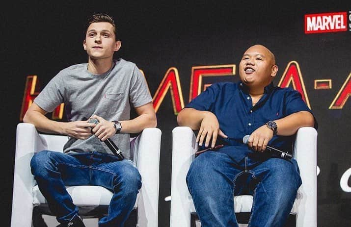 トム・ホランドさんのインスタグラム写真 - (トム・ホランドInstagram)「Taken right after I obvs said something hilarious 😂No words can describe how incredible this weekend was. Thank you from all of us at marvel and Sony for your continued love and support. We’ll be back! #brazil🇧🇷 #biglove #ccxp18 #spidermanfarfromhome」12月10日 2時40分 - tomholland2013