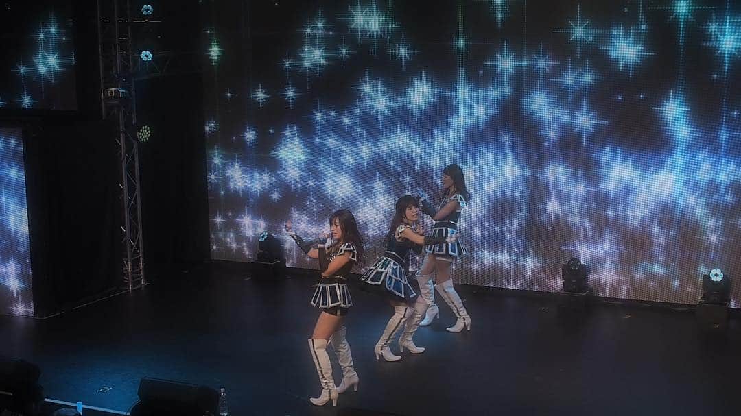 一瀬優美さんのインスタグラム写真 - (一瀬優美Instagram)「この前のライブの写真📸 歌って踊ってる瞬間が1番好きや  #live #smiley #ダンス」12月10日 19時01分 - yuumi_ichinose