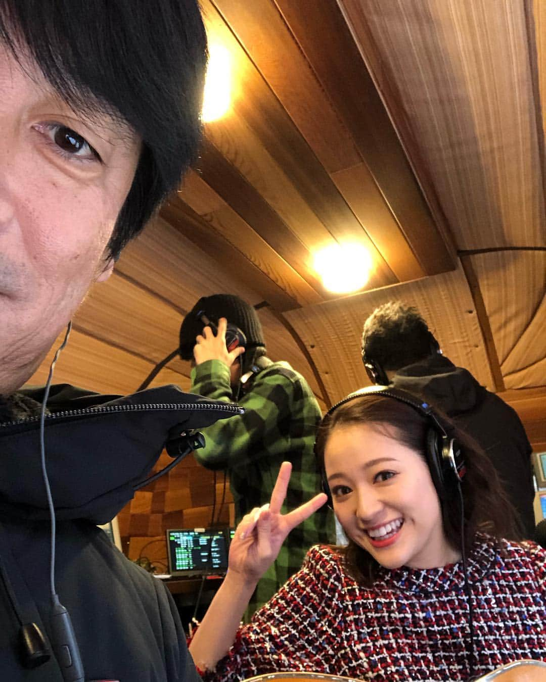 中西哲生さんのインスタグラム写真 - (中西哲生Instagram)「今日から #tokyofm #chronos は銀座ソニーパークからの公開生放送。通勤応援ライブはchayさんがクリスマスソングをプレゼントしてくれました。chayさんはデビュー直後から何度もクロノスに来てくれていて、たくさんお世話になってます。今朝も朝早くから本当にありがとうございました！！ . #chay #銀座ソニーパーク  #gs89 #中西哲生」12月10日 10時08分 - tetsuonakanishi