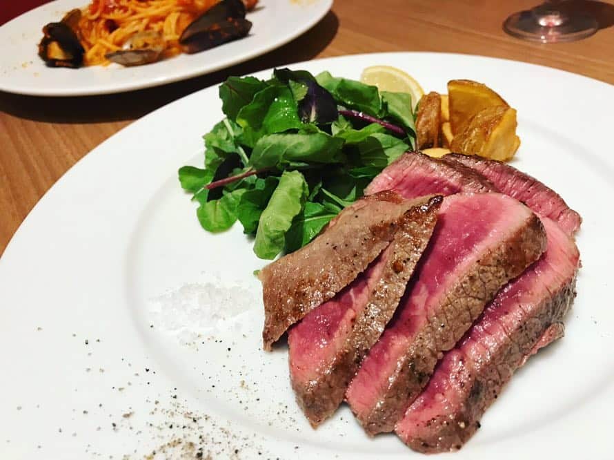 青木佳音のインスタグラム：「・ 🐄 ・ ・ 最近緑色のパスタを好んで食べる。あと牛肉とか🥩 ・ 本能が鉄分を欲しているのかな。人体の不思議。 ・ ・ #instagram #instagood #instafood #instalike #dinner #foodporn #steak #pizza #Pasta #yummy #good #love #eat #food #foodstagram #飯テロ #空腹  #ステーキ #肉 #ピザ #パスタ #デブ活 #美味 #レア #ウェルダン派 #大人になった #鉄分不足 #食 #イタリアン #familydinner」