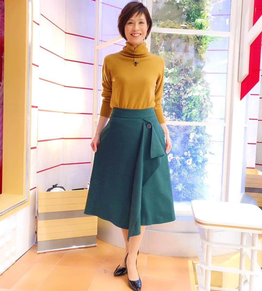 今村涼子さんのインスタグラム写真 - (今村涼子Instagram)「#衣装 トップス #MAISONTOKYO スカート #Apaiserlame  ピアス #アトリエドオール 今年も残り3週間！ #635天気#スーパーjチャンネル  #530天気」12月10日 20時47分 - ryoko.imamu