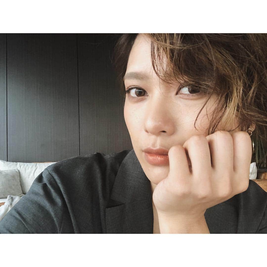 金城優華のインスタグラム：「ロケ終了！ ・ ・ 今日も素敵なホテルにお邪魔してきました！ ・ ・ ・ ・  #金城優華  #otv  #ウィンウィン #ホテルセレクション」