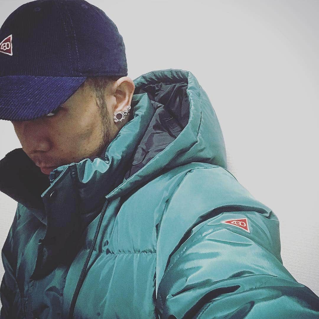亜太のインスタグラム：「430(fourthirty) ＊ このダウン無敵説 ＊ #430 #fourthirty #kom #knockoutmonkey #music #mixture #rock #street #bmx #けん玉 http://decade.shop-pro.jp/」