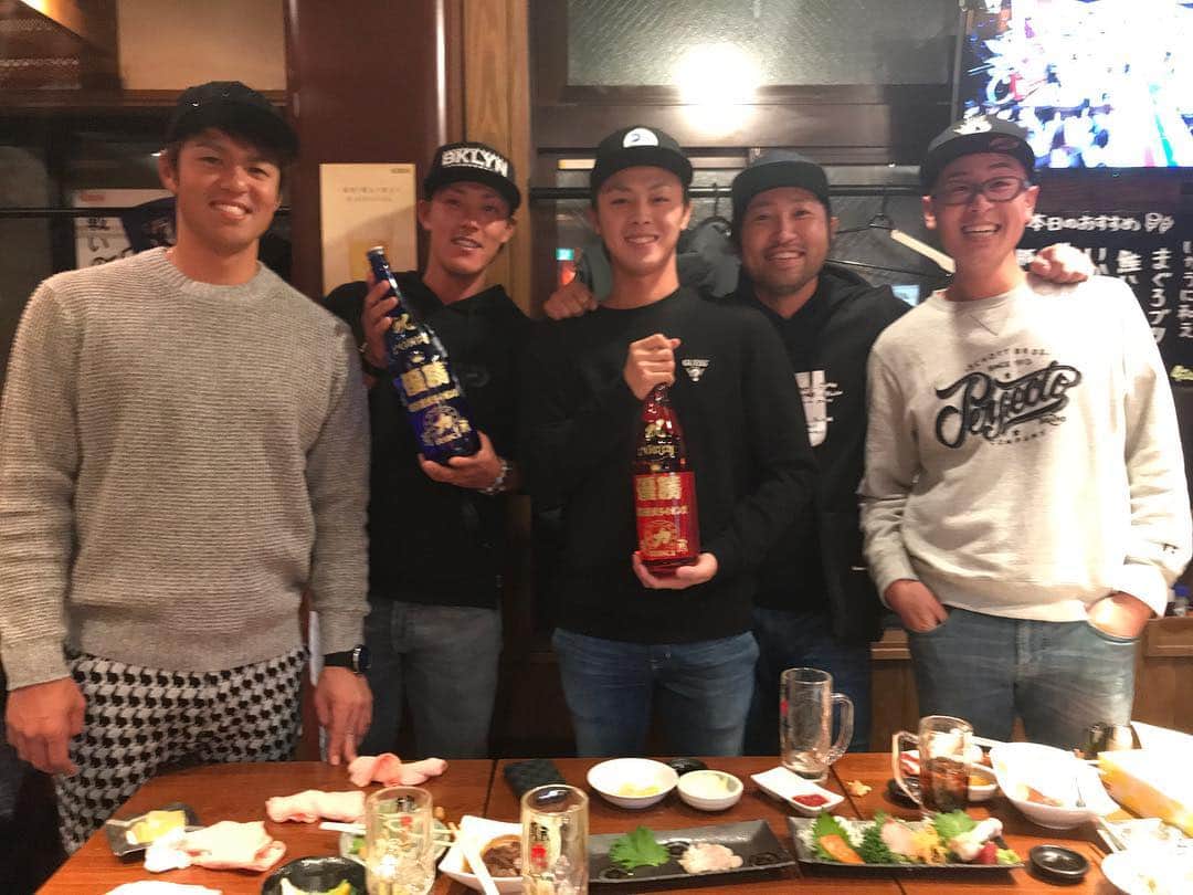 のインスタグラム：「年１のデサント会〜」