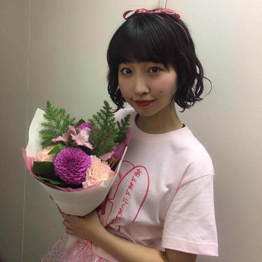 高岡未來のインスタグラム：「2018.12.10 24才になったです〜🥰 これからもわたしらしく せいいっぱいがんばります！ みなさまいつもありがとうございます♥︎」