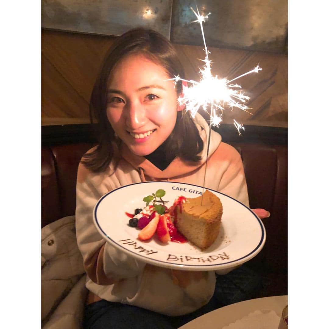 紗綾さんのインスタグラム写真 - (紗綾Instagram)「ブランチ同期やっと集まれた♥️ バースデーお祝いしてくれたよ。 🎂🎂🎂🎂🎂🎂🎂🎂🎂 素敵な仲間が周りにいるから たとえ嫌なことがあっても 頑張れる♡ いつもありがとう♥︎」12月11日 0時19分 - saaya_official_