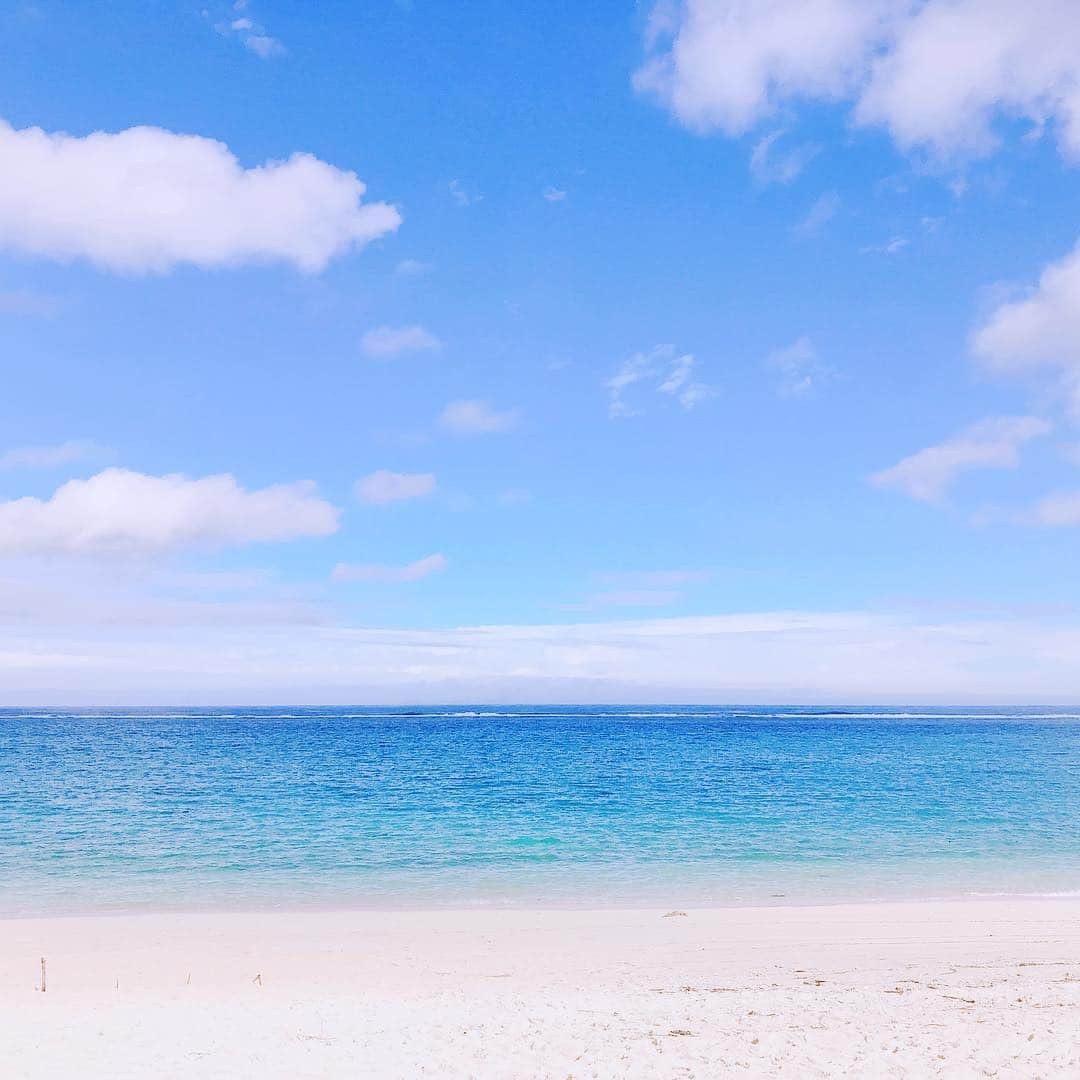 福嶋麻衣子のインスタグラム：「沖縄の海。 あったかかったな〜〜」