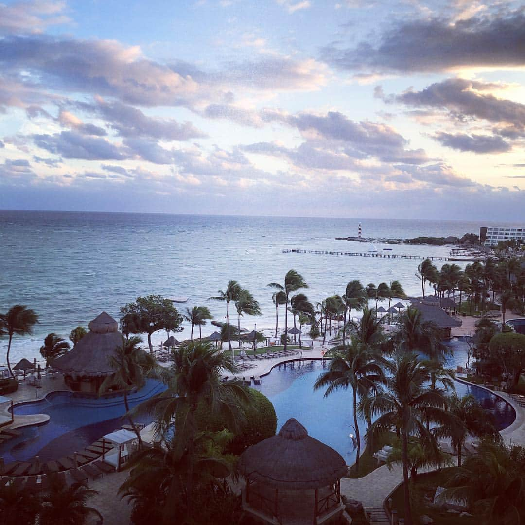 フェリペ・ガルシアのインスタグラム：「Morning View🌤🏝🙏🏽 #cancun #vacation2018🌴」