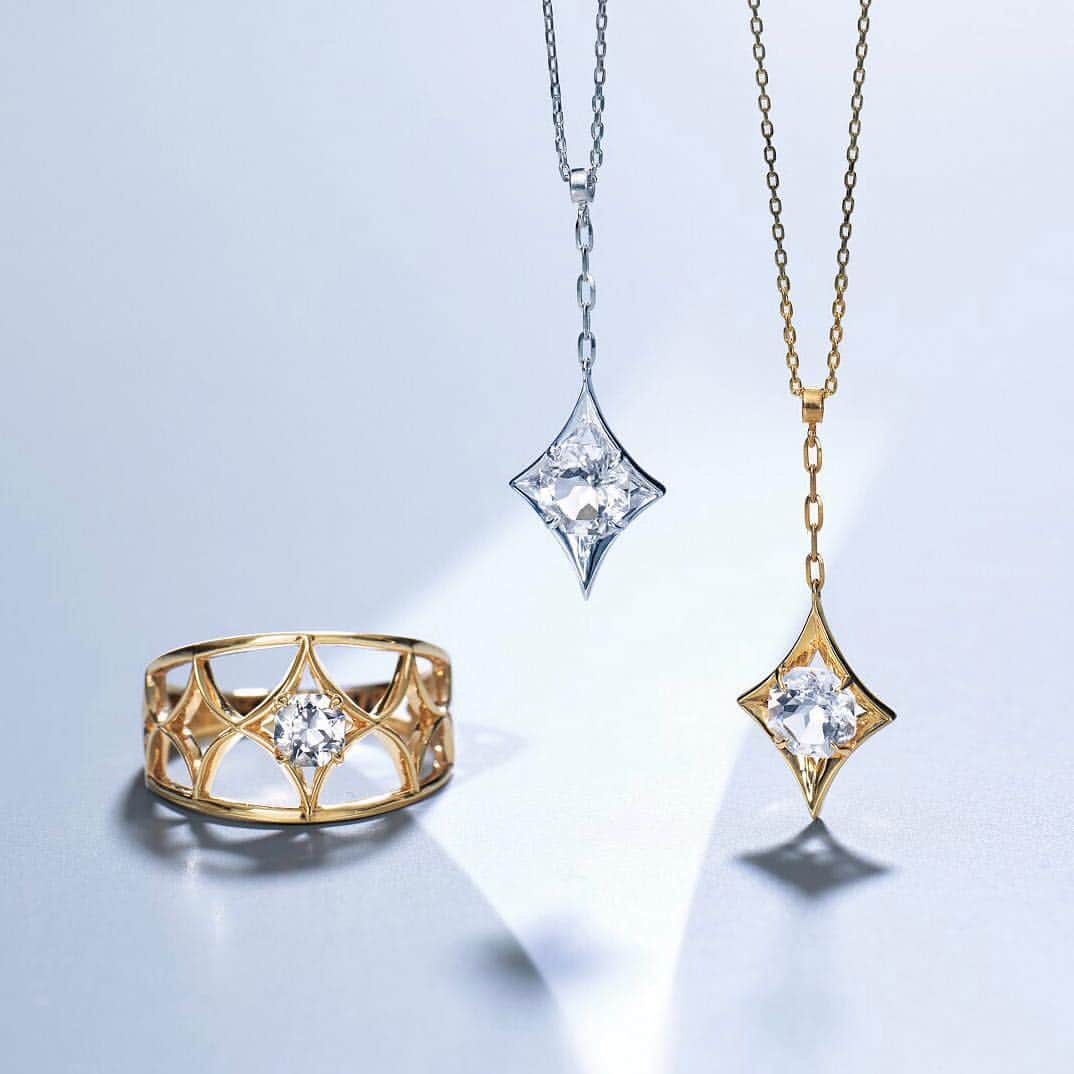 starjewelry_pressさんのインスタグラム写真 - (starjewelry_pressInstagram)「八角形にカットしたクォーツの中に“光”のモチーフが煌めく"OCTAGON LIGHT"。 ・ ・ ◆スタージュエリーオンラインショップでは12/25(火)まで、送料無料にてご注文を承ります。 ・ ・ #starjewelry #スタージュエリー #necklace #ネックレス #ring #リング #gold #white gold #octagon #光 #クォーツ #gift #present #クリスマスプレゼント #xmas #christmas #LOVE_STAR」12月11日 15時37分 - starjewelry_press