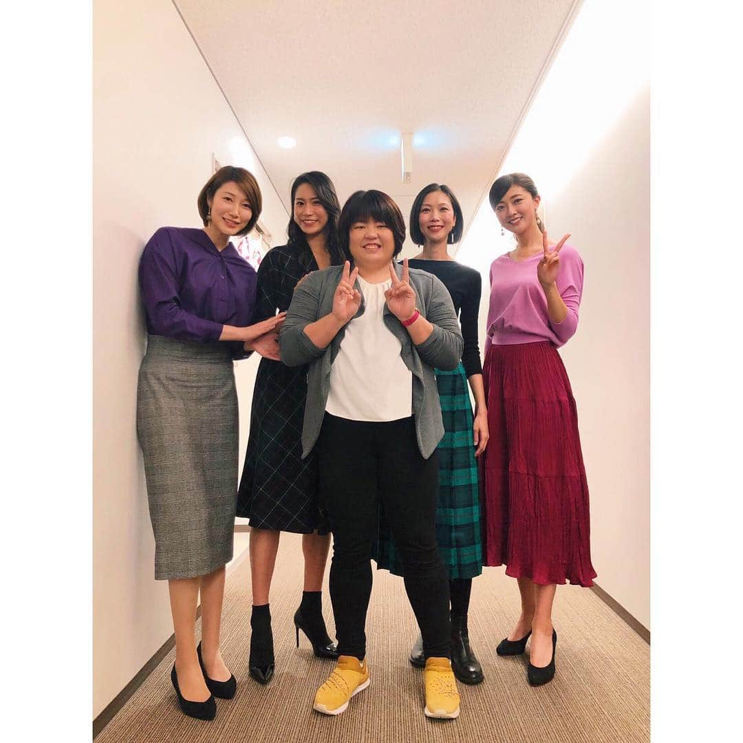 熊井友理奈さんのインスタグラム写真 - (熊井友理奈Instagram)「_  MBS「痛快！明石家電視台」 ご覧いただきありがとうございました🙏📺 _  全員ではないですが、、、 （皆さんで撮りたかった💦） 長身女子集合〜✨✨ _  #mbs #痛快 #明石家電視台 #tv #長身女子 #長身」12月11日 16時23分 - kumai_yurina