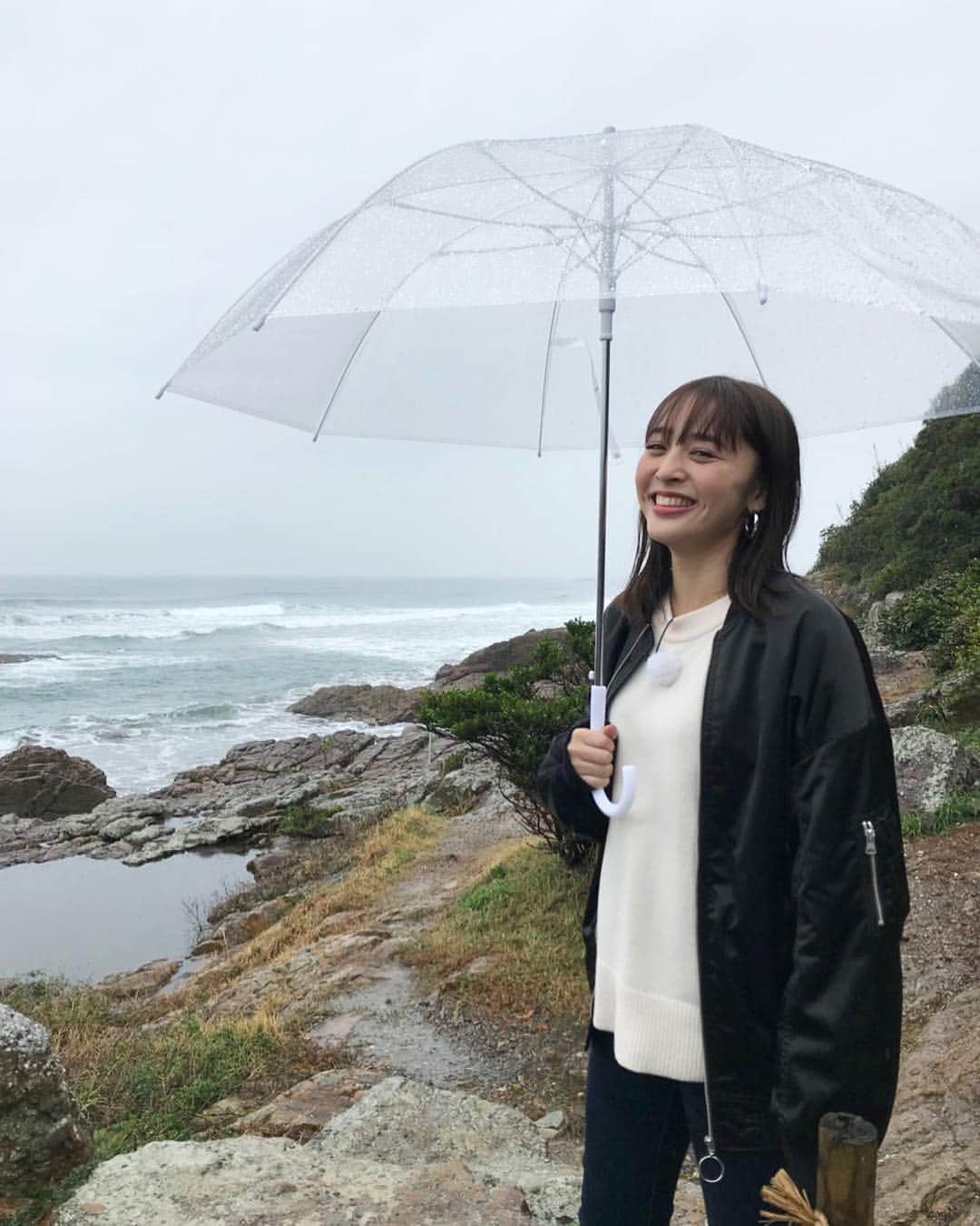 神部美咲さんのインスタグラム写真 - (神部美咲Instagram)「雨女。 撮影終わったら雨が止む。 😌☺️😊」12月11日 17時06分 - jimbu_misaki