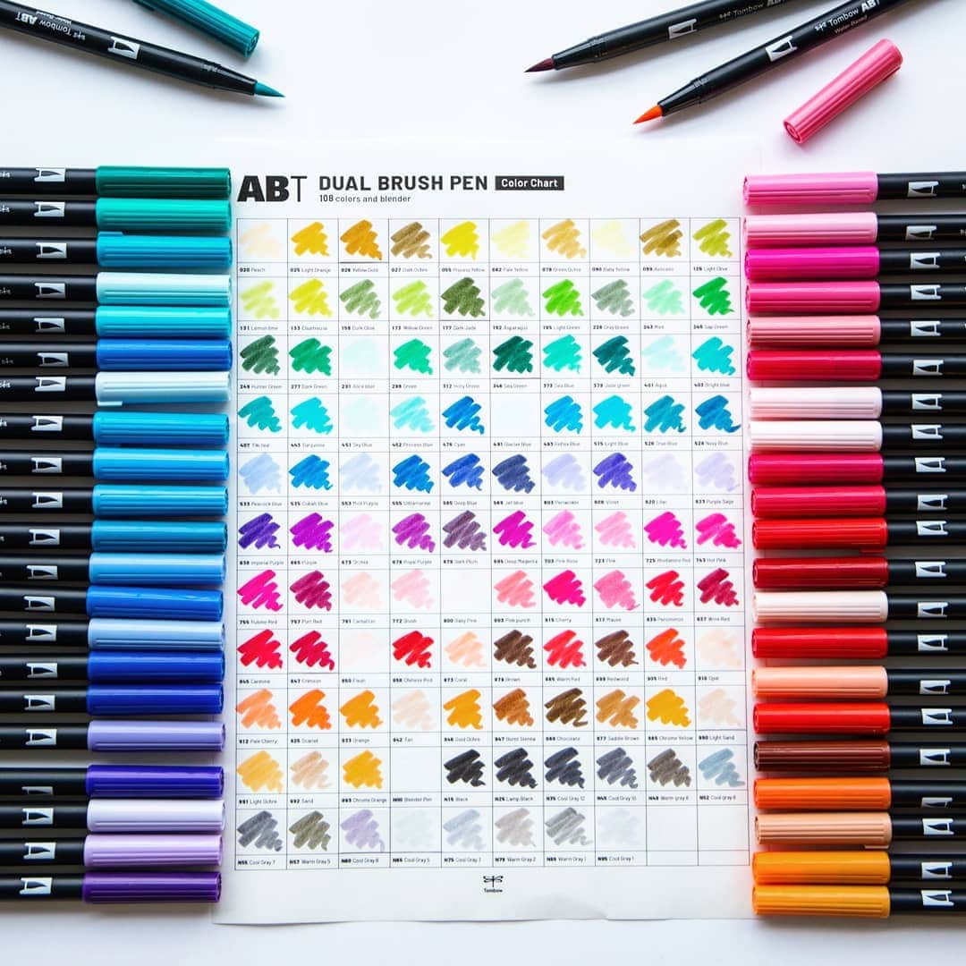 トンボ鉛筆さんのインスタグラム写真 - (トンボ鉛筆Instagram)「ブラッシュペン「ABT」全108色で作る色見本🎨 自分で塗って作る色見本、実際の色を確認したいときに役立ちます🔍 今持っている色の一覧としても、１枚あると便利◎ ABTのスペシャルサイトからプリントできます→ https://www.tombow.com/sp/abt/products/water-based/ . . . #ABT #tombowabt #withtombow #watercolor #watercolorpainting #watercolorart #watercolour #watercolourpainting #dualbrushpen #dualbrushpens #brushpen #brushlettering #watercoloring #watercolorartist #watercolorist #watercolorsketch #watercolorpencil #watercolorlettering #watercolor_art  #watercolors #tombowwatercolor #art #artistsoninstagram #bujo #バレットジャーナル #手帳好き #文具好きと繋がりたい」12月11日 17時43分 - tombowpencil