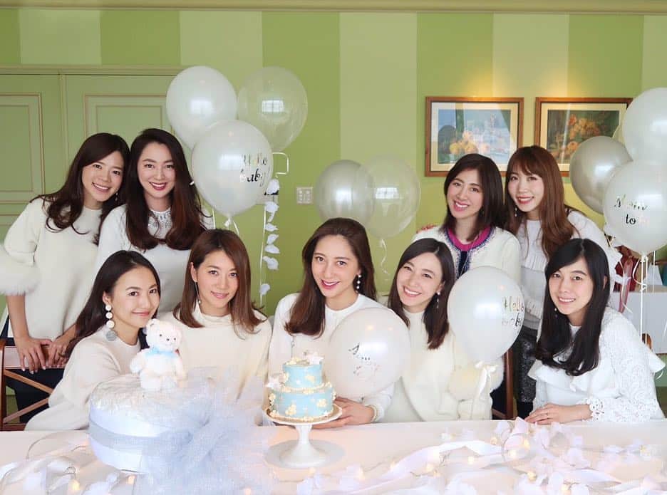 小川淳子のインスタグラム：「もうすぐ出産を控えた可愛い妹ひとみの ベビーシャワーをみんなでお祝いしました💗💗💗💐💕💓💖💖💖😍💞 元気な可愛い可愛い赤ちゃんに会えるのが 今からとっても楽しみです💓💖😘💞💞 ・ #babyshower #happy #smile」