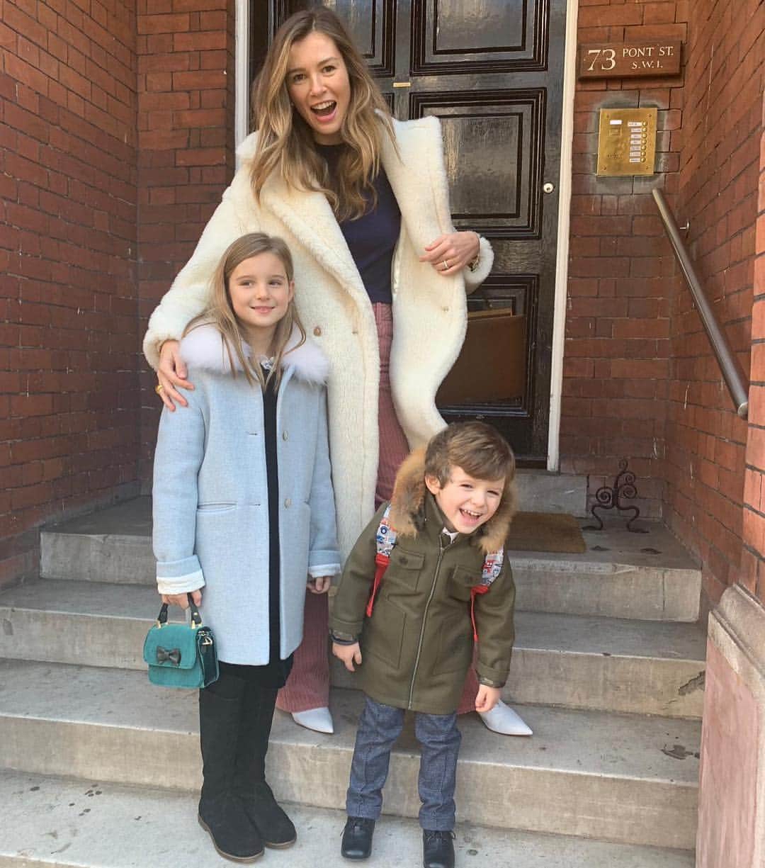 ダリヨ・スルナのインスタグラム：「my family #mypower #myhappiness #karlo#kasia @mirelaforicsrna ❤️❤️❤️」