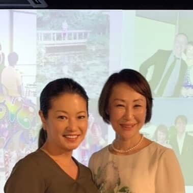 岡安弥生さんのインスタグラム写真 - (岡安弥生Instagram)「成美さん主催のセミナー「人成塾」に参加してきました！今回のゲスト講師は、週刊文春の元編集長新谷学さん。興味深いお話の数々でした。#人成塾#小松成美#文春#文春砲#新谷学#文藝春秋」12月12日 0時52分 - yayoin3