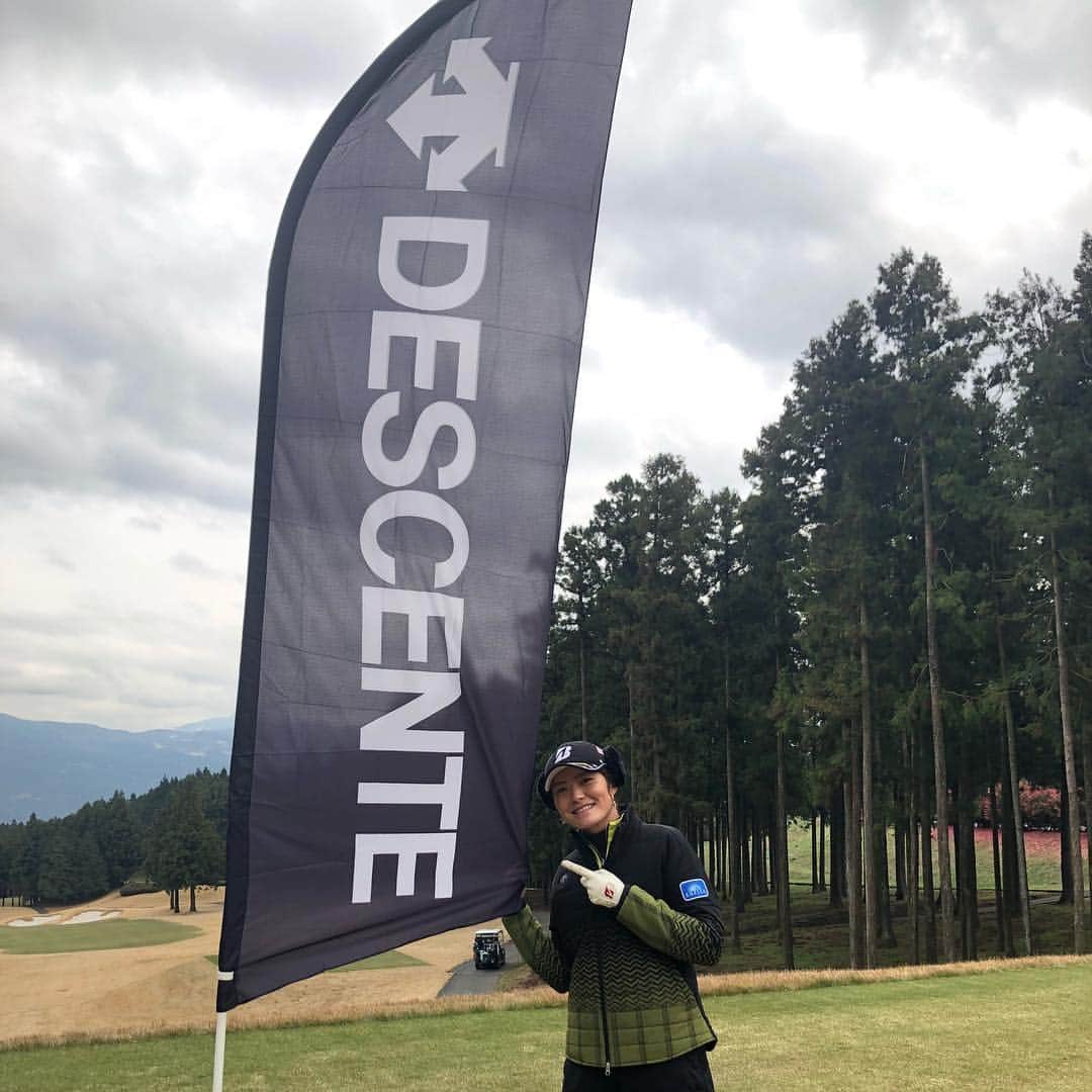 渡邉彩香のインスタグラム：「. DESCENTE LOVE GOLF 2018 参加してきました😊 @descentegolf  今年もたくさんの方とラウンドできて、とても楽しい1日でした😊 . #DESCENTE#descentegolf #ゴルフ大好き」