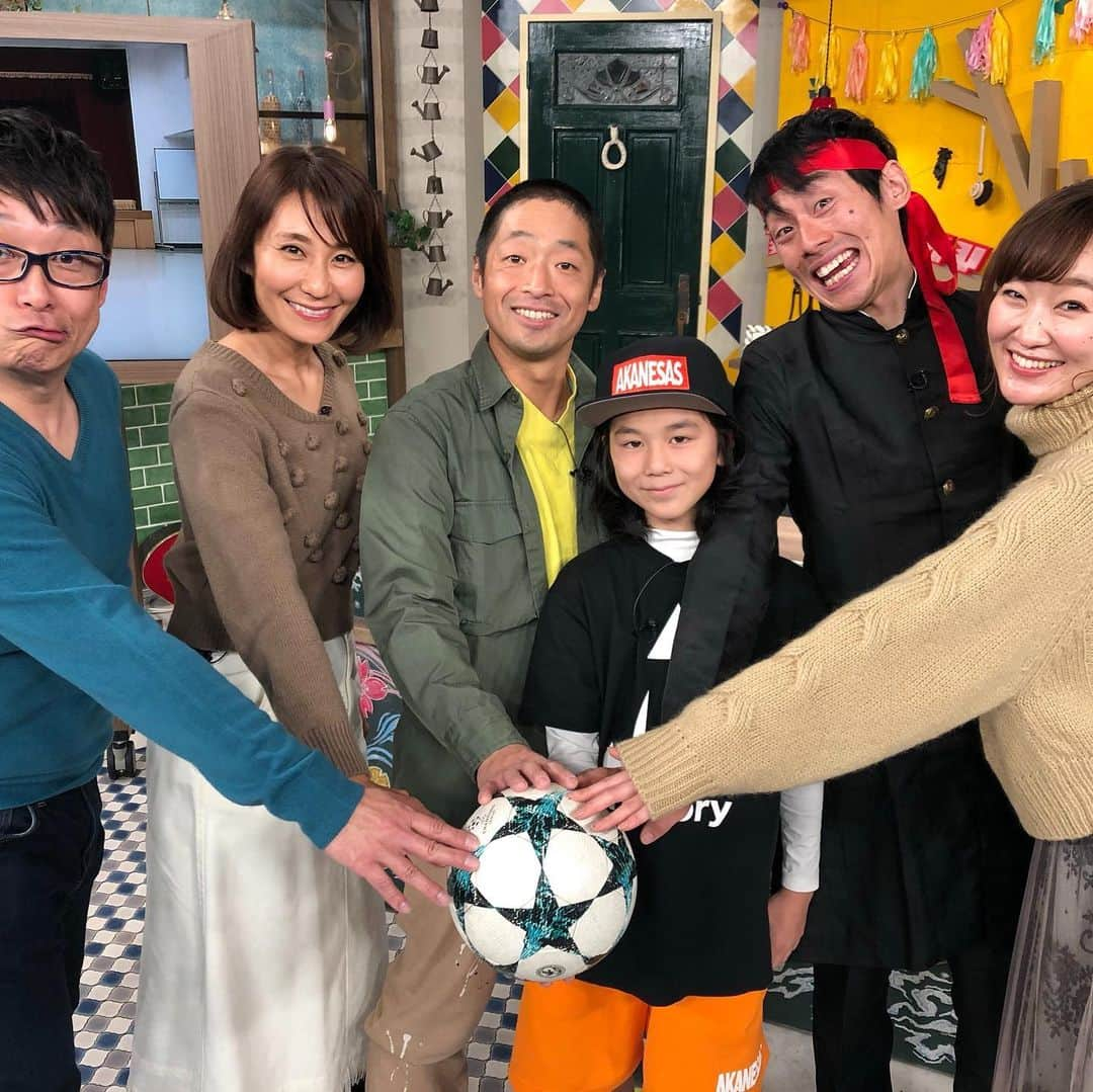 団長安田さんのインスタグラム写真 - (団長安田Instagram)「#ゲツキン火曜日特集はフリースタイルサッカー #団長安田 #安田大サーカス団長  #ごうはくんすごい  @getsukin_eo」12月12日 19時33分 - dancyoyasuda