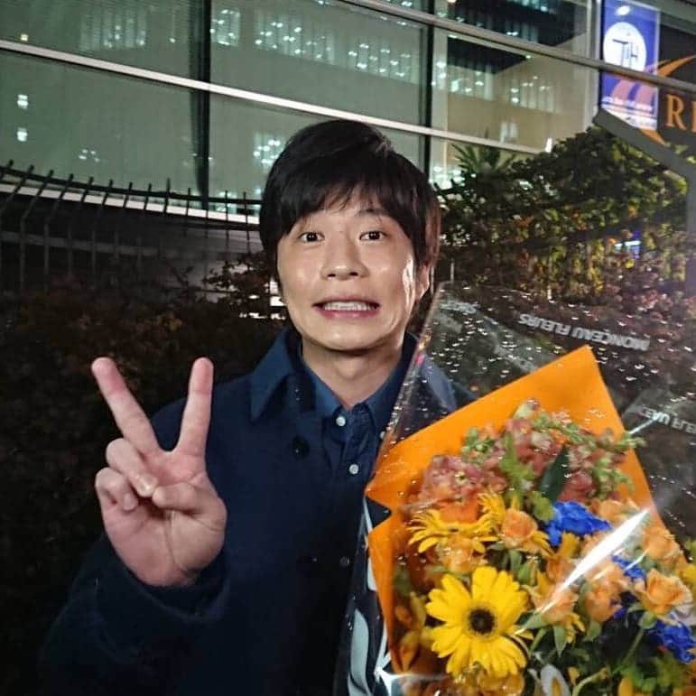 日本テレビ「獣になれない私たち」のインスタグラム：「京谷の恋の行方は？💕 #田中圭  #花井京谷 #今夜は再告白 #晶の返事はどうなる #獣になれない私たち  #けもなれ  #いよいよ今夜10時最終回」