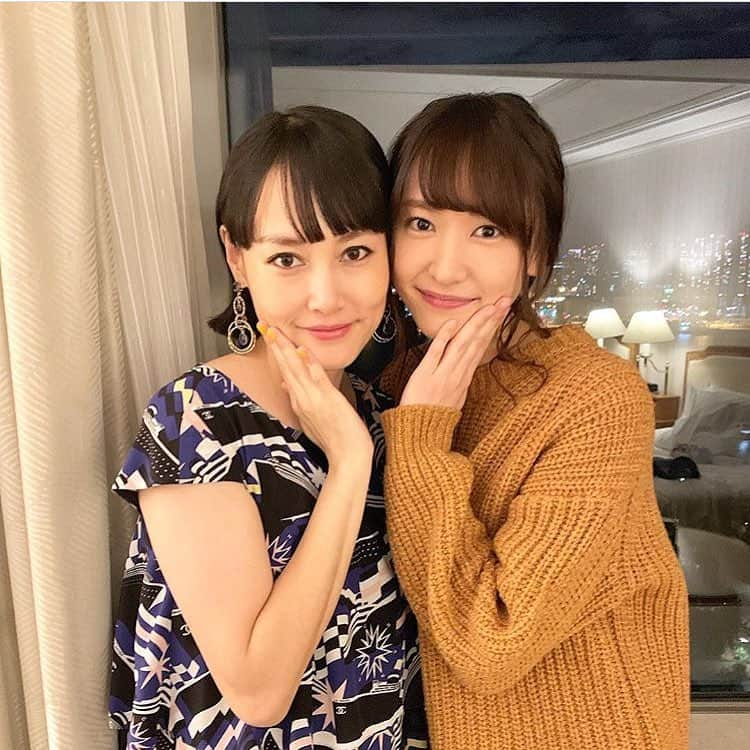 新垣結衣（ファンアカウント）さんのインスタグラム写真 - (新垣結衣（ファンアカウント）Instagram)「。 獣になれない私たち  今夜10時！  #新垣結衣 #aragakiyui #ガッキー #獣になれない私たち」12月12日 20時35分 - aragakiyui_fanspage